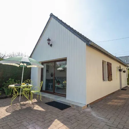 Les Genets By Interhome