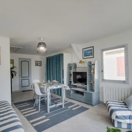 Les Genets By Interhome * La Richardais
